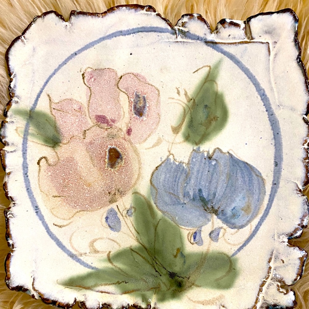 Ceramic serving dish